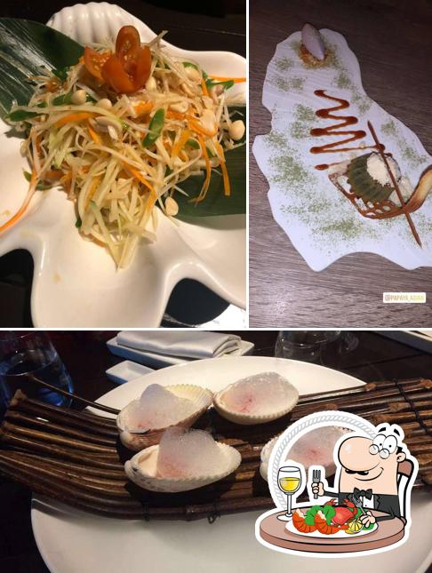 The visitors of Pa Pa Ya, BKC can enjoy different seafood meals