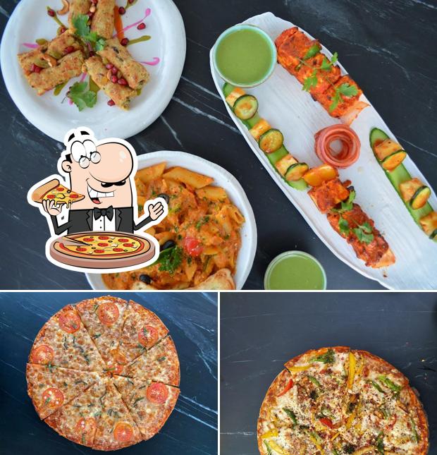 Get pizza at Ranglaar
