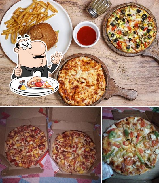 Order pizza at Domnik Pizza