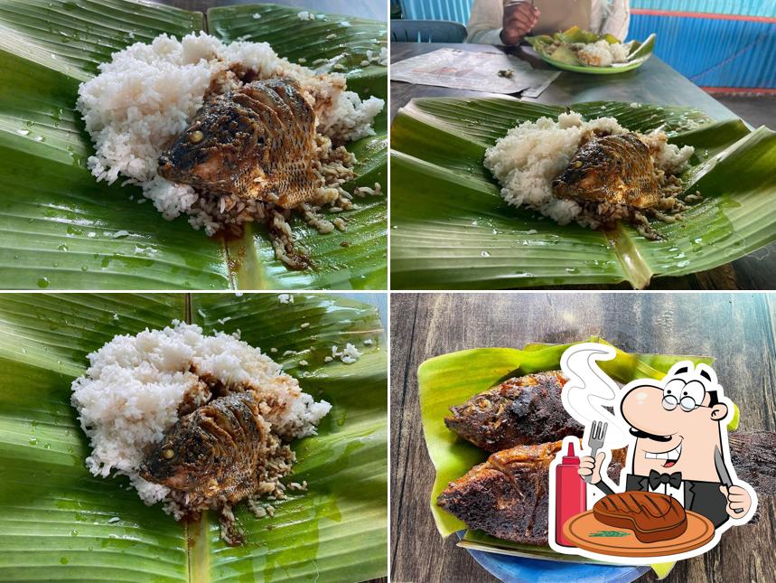 Hotel இந்துமதி மீன் கடை provides meat dishes