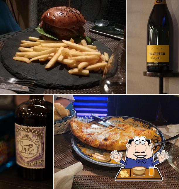 Platti al MONACO' PIZZA & LOUNGE GALLIATE