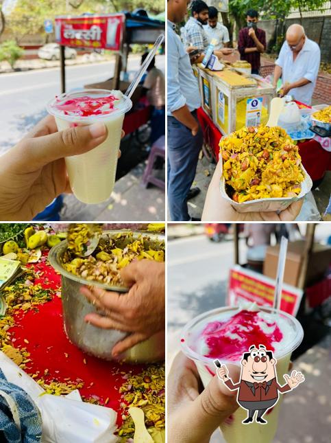 Food at Bhel Puri Wale uncle Ji