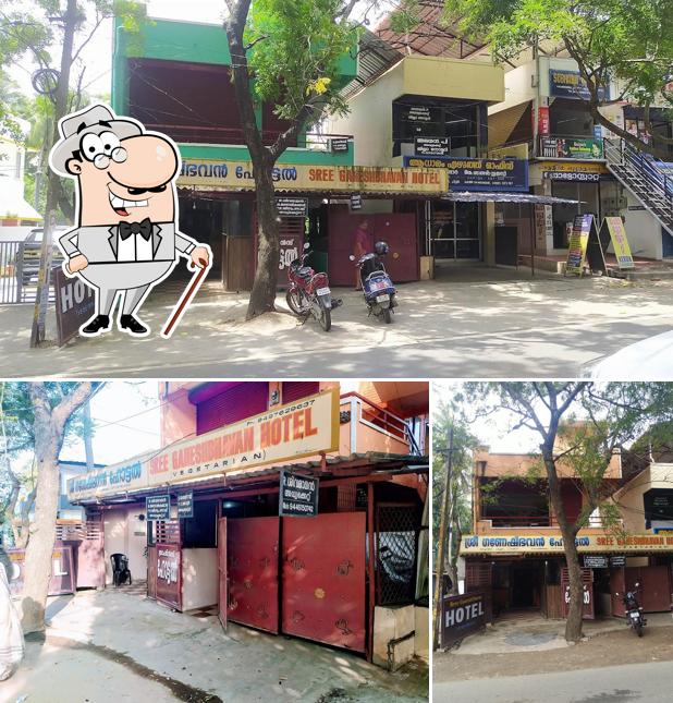 The exterior of Sree Ganeshbhavan Hotel