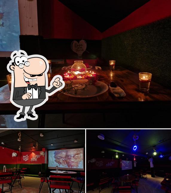 The interior of Chat with Chats
