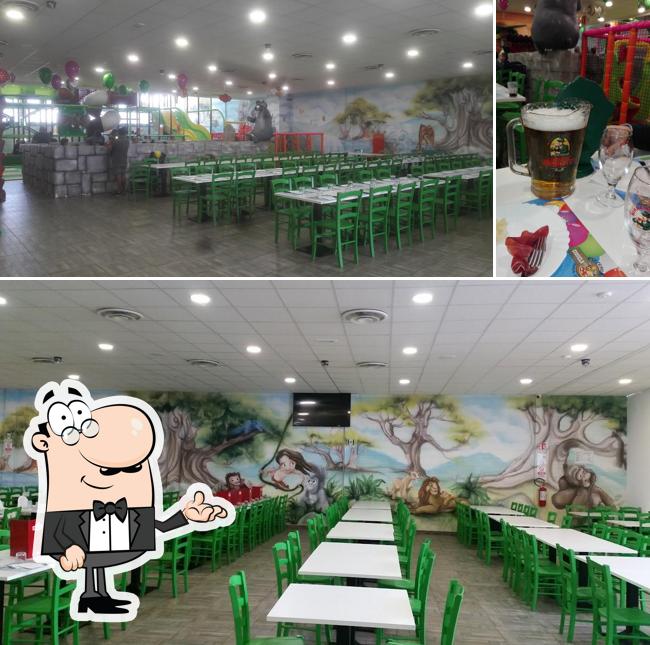 Giungla Park si caratterizza per la interni e birra