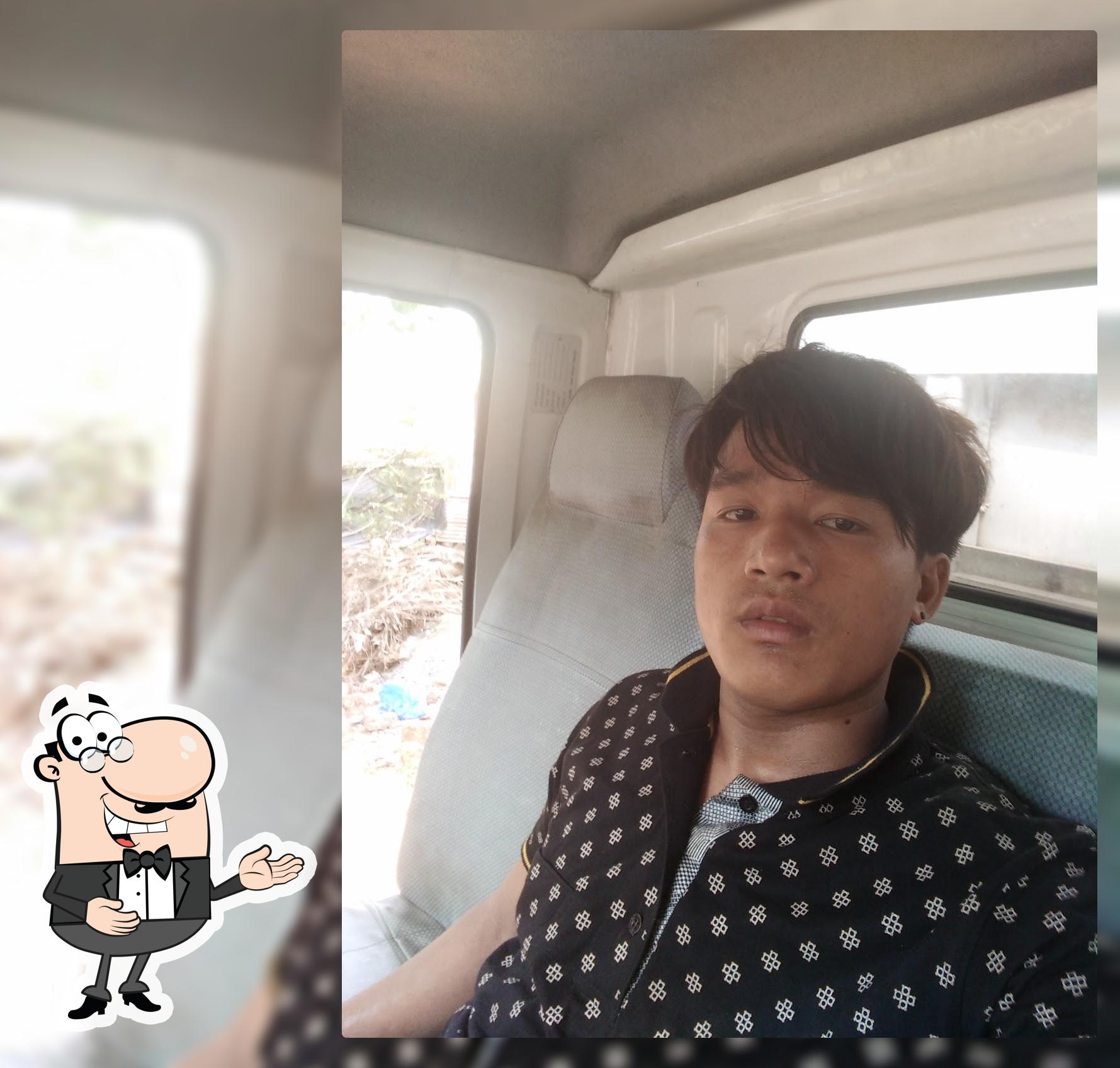 UNCLES KITCHEN,CHINESE & TANDOOR SPECIALISTS.