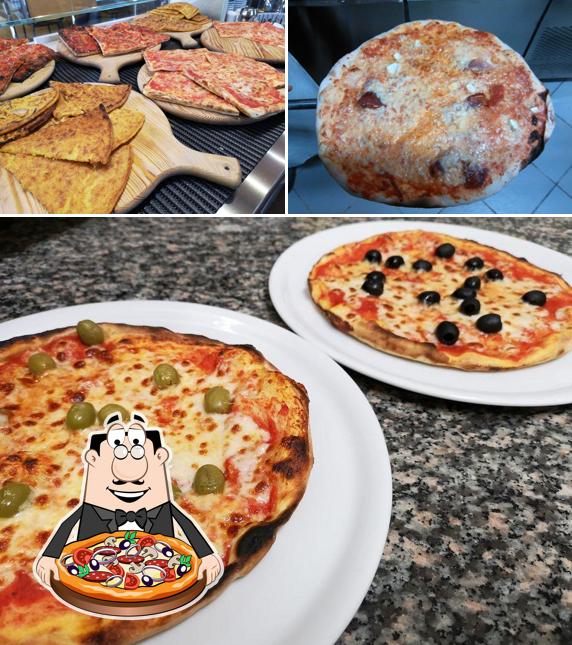 Ordina tra le svariate varianti di pizza