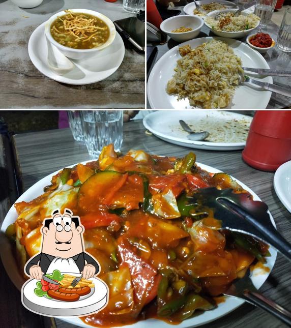 Meals at Golden Dragon