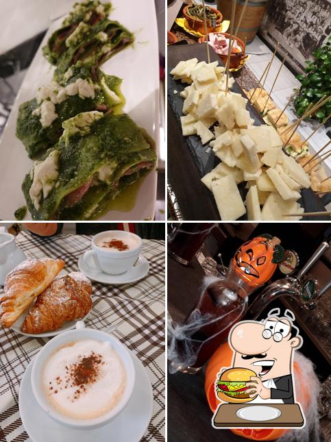 Ordina un hamburger a La Caffetteria