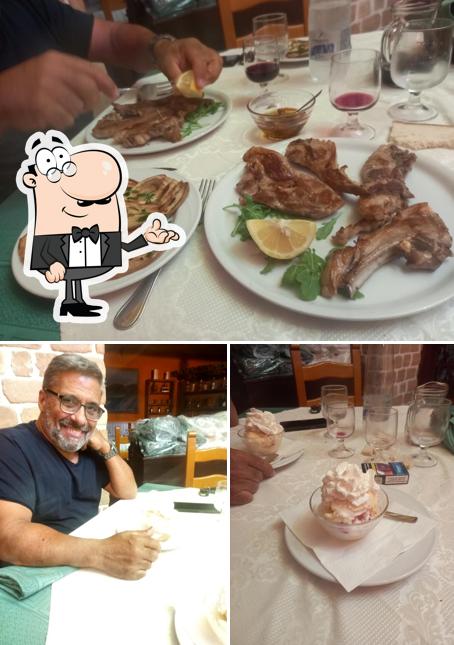La foto della interni e cibo di La Tana del Lupo