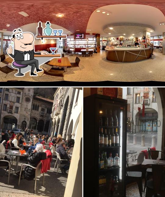 Siediti a un tavolo di Bar All'Arco