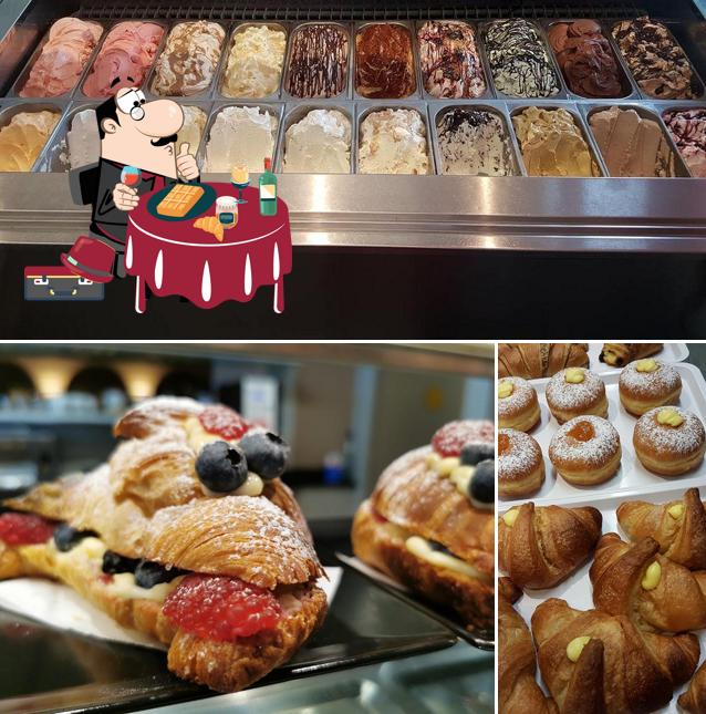 Fly Cafè serve un'ampia selezione di dolci