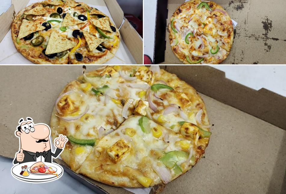 Try out pizza at Izletes Pizza (Pure Veg)