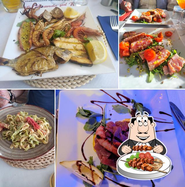 Platti al Ristorante Aloha veranda sul mare