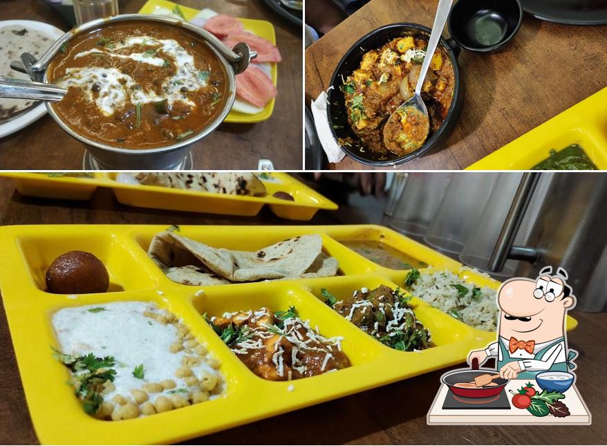 Chicken curry at Swaruchi Restaurant & Caterers