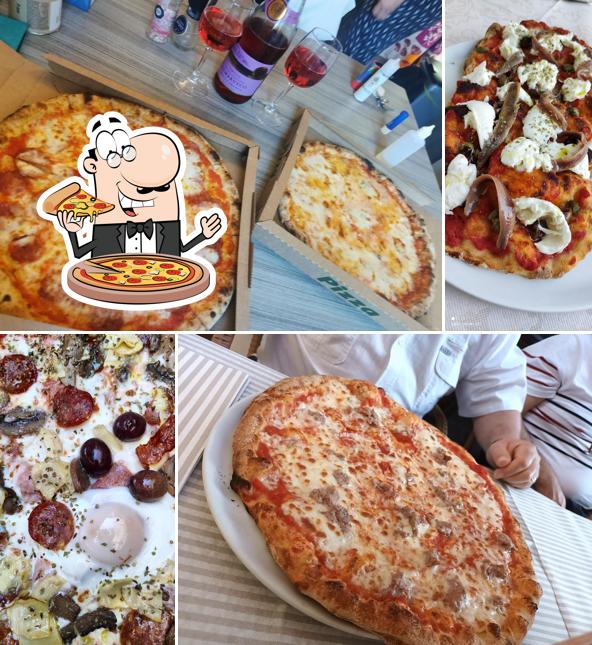 Ordina tra le svariate varianti di pizza