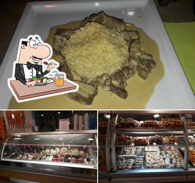 Platti al Bar Pasticceria Gelateria Tea Room Agorà