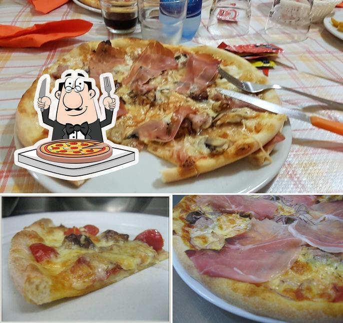 Scegli tra le svariate varianti di pizza