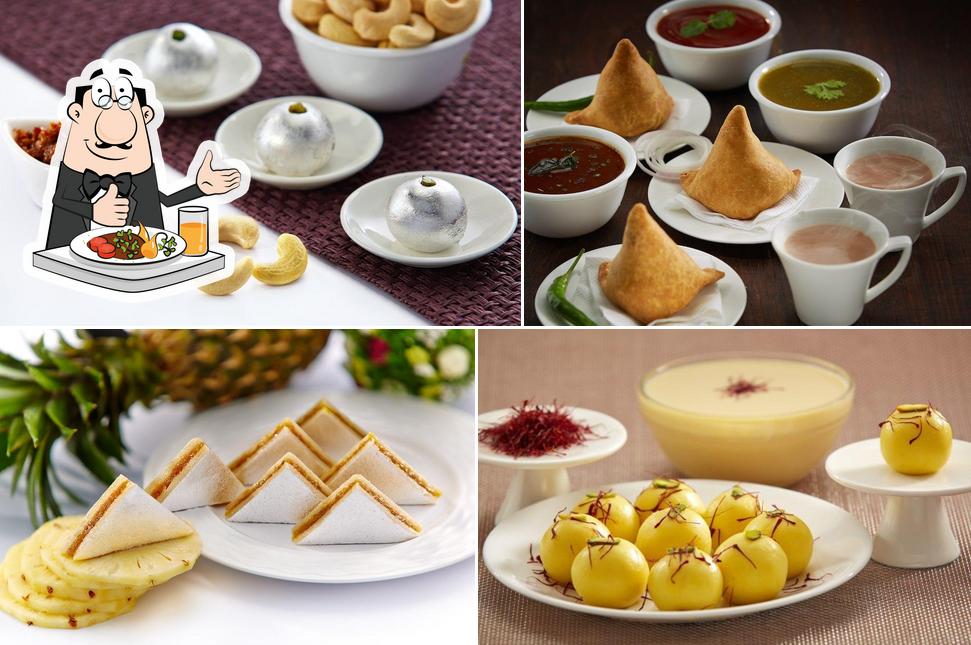 Food at Kanti Sweets