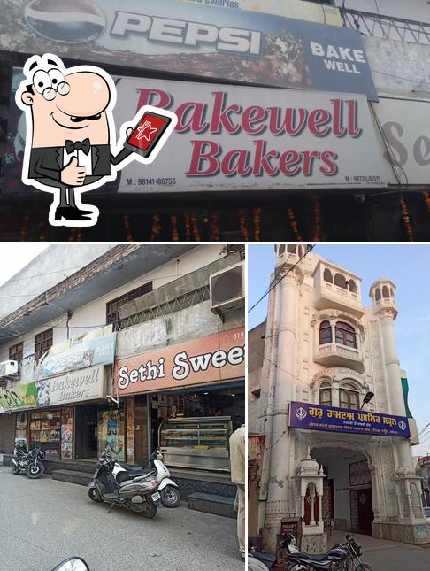 See the pic of Bakewell Bakers