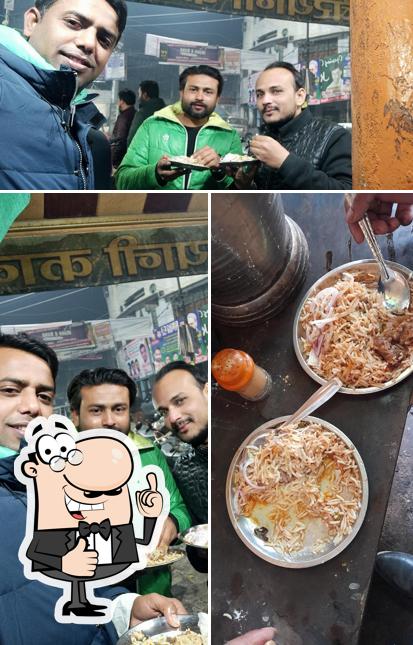 Look at the image of Chand Biryani haleem college Chauraha