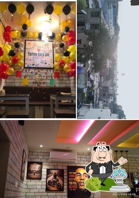 The exterior of Mr. Snackie