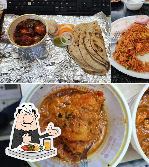 Food at Chotiwala Restaurant station bazariya