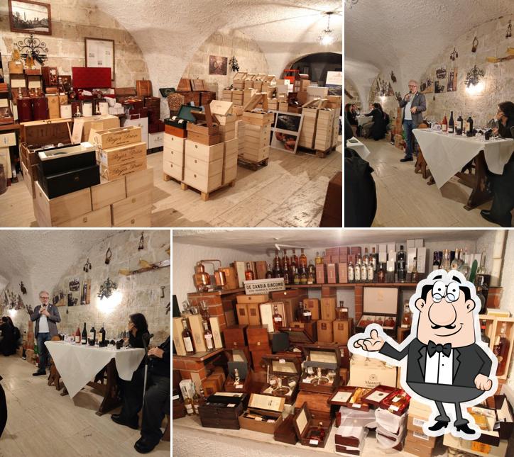 Gli interni di Enoteca De Candia