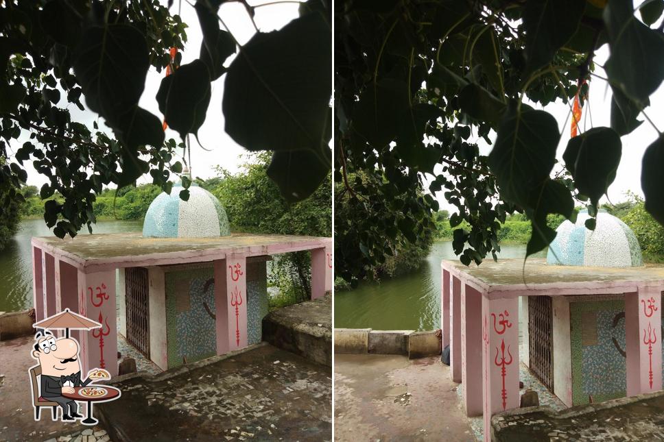 Check out how Prayagraj restaurant looks outside