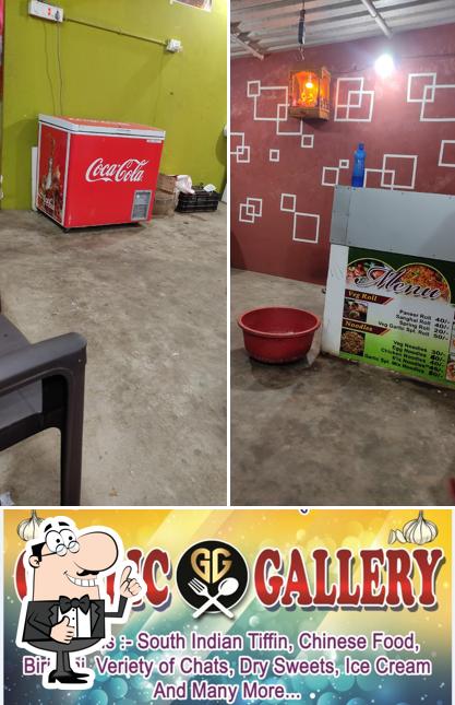Look at the photo of Garlic Gallery