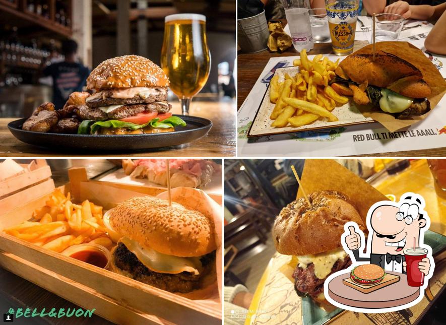 Ordina un hamburger a La Birreria Italiana