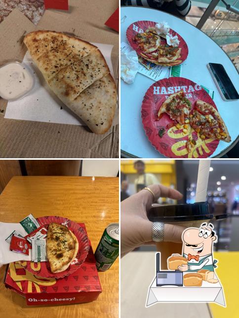 Garlic bread at Hashtag Pizza