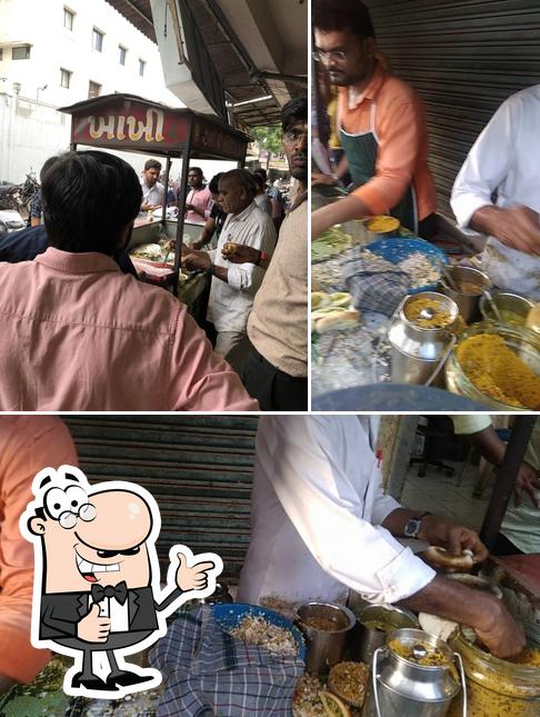 See this pic of Khakhi Pav Masala