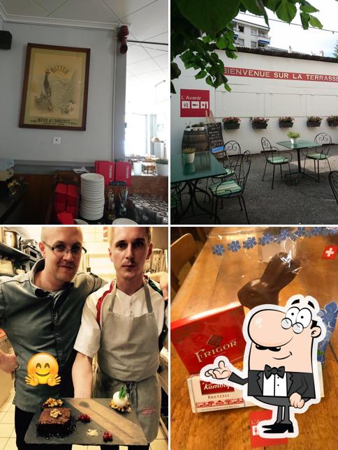 Gli interni di Café de L'avenir