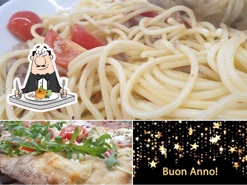 Tra le varie cose da Pizzeria-Braceria da Romano si possono trovare la cibo e esterno