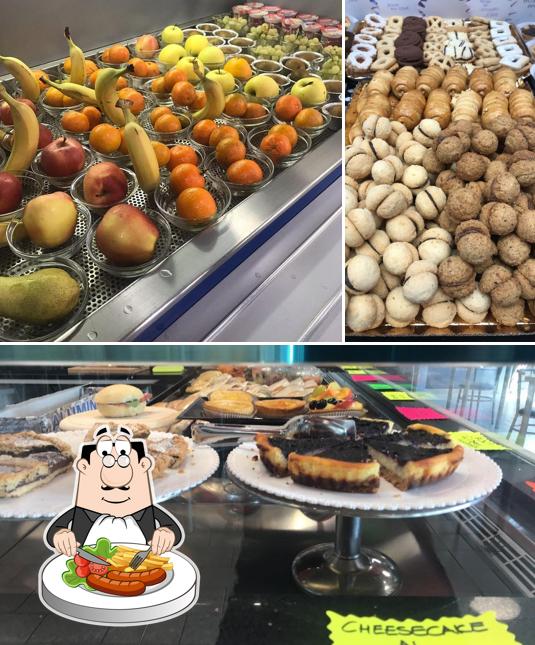 Questa è la immagine che presenta la cibo e interni di Dubai Coffee Lounge