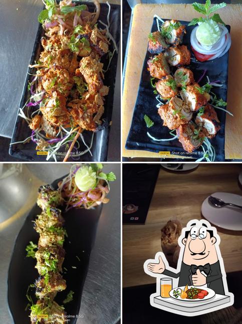 Food at Hi Fuel Pub & Lounge