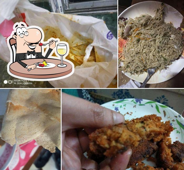 Food at shaw food plaza