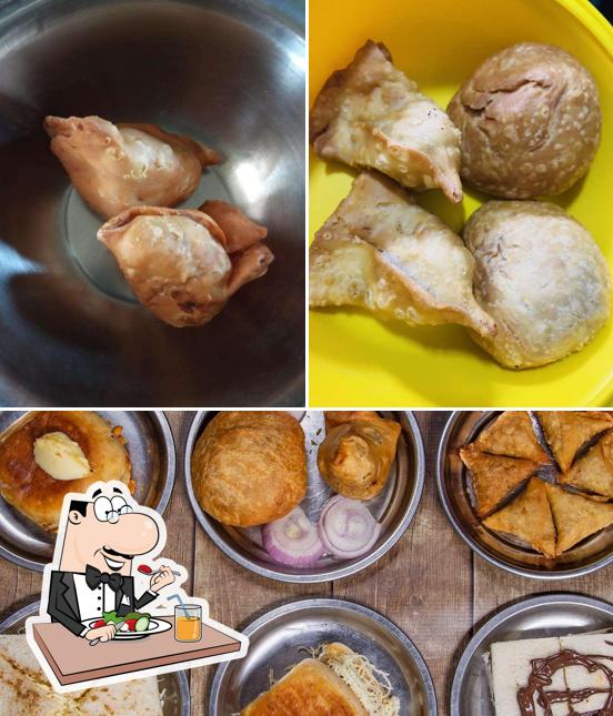 Food at Gita Samosa Center