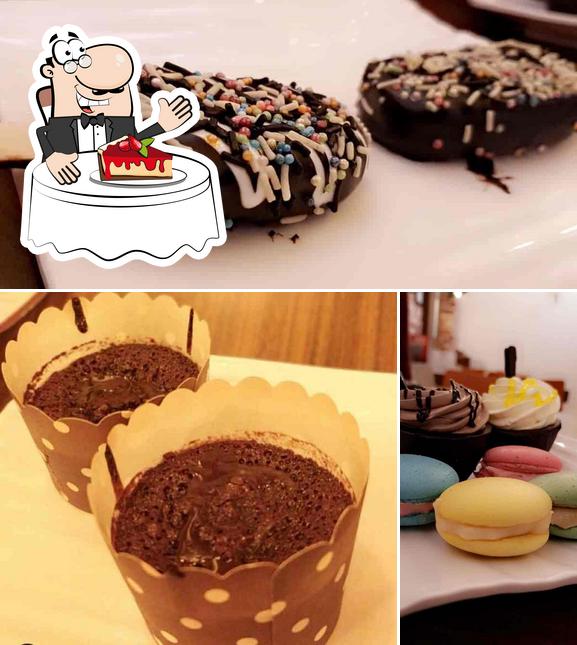 7th Heaven Cafe provides a selection of sweet dishes