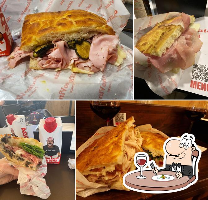 Platti al All'Antico Vinaio Milano