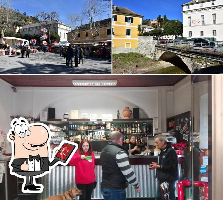 La foto di esterno e bancone da bar da Bar Cavassa