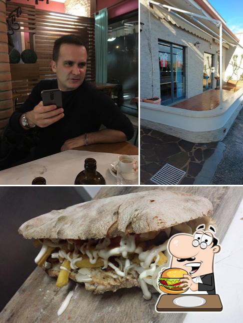Prenditi un hamburger a Pizzeria da Orazio