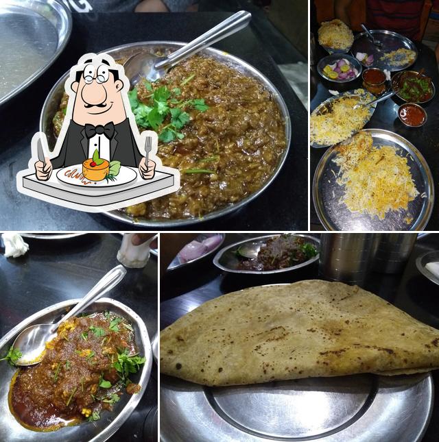 Food at Shivaji Maratha Khanavali