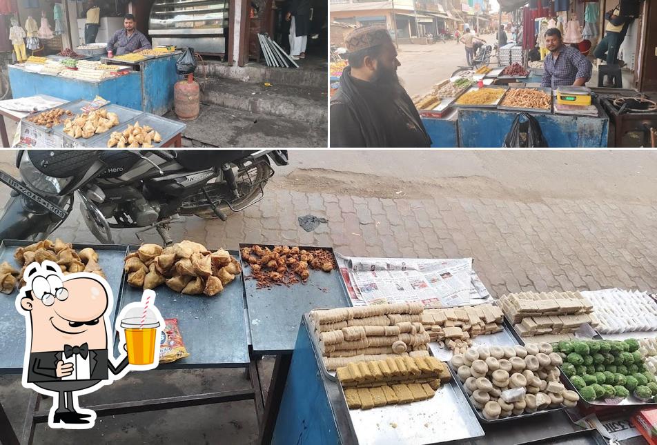 Enjoy a drink at Sweet shop Haleem Aalmeen