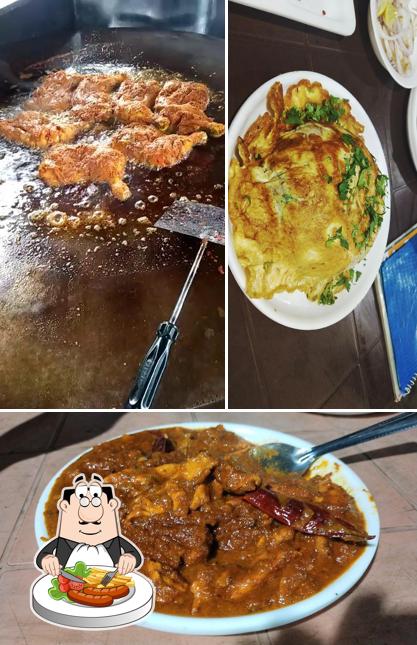 Food at Zam Zam Tawa Fry