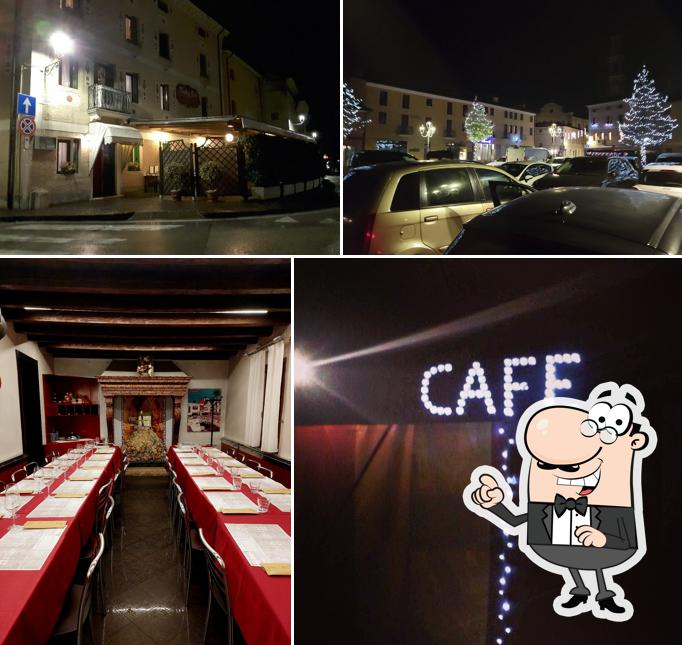 La immagine della interni e esterno di Avalon Cafe