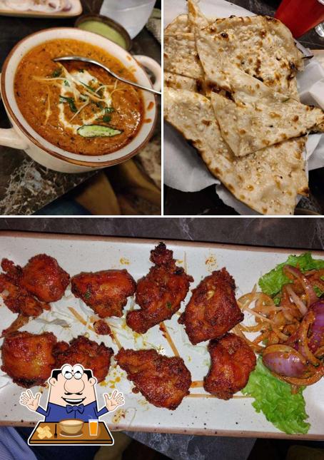 Chicken curry and chicken wings at Makhna