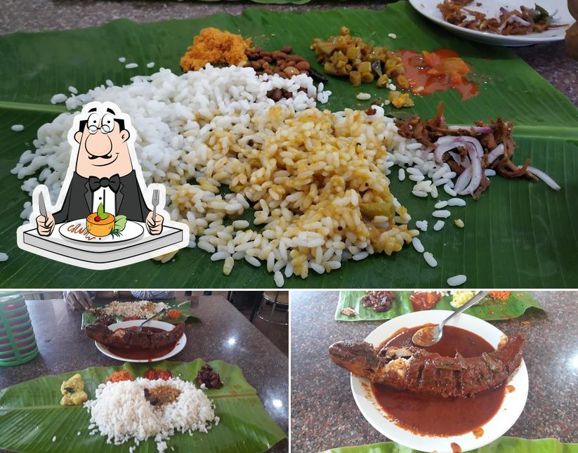 Food at മീൻ പൊള്ളിച്ചത് Meen Pollichatu
