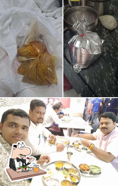 Food at Shree Nakoda Bhojnalay